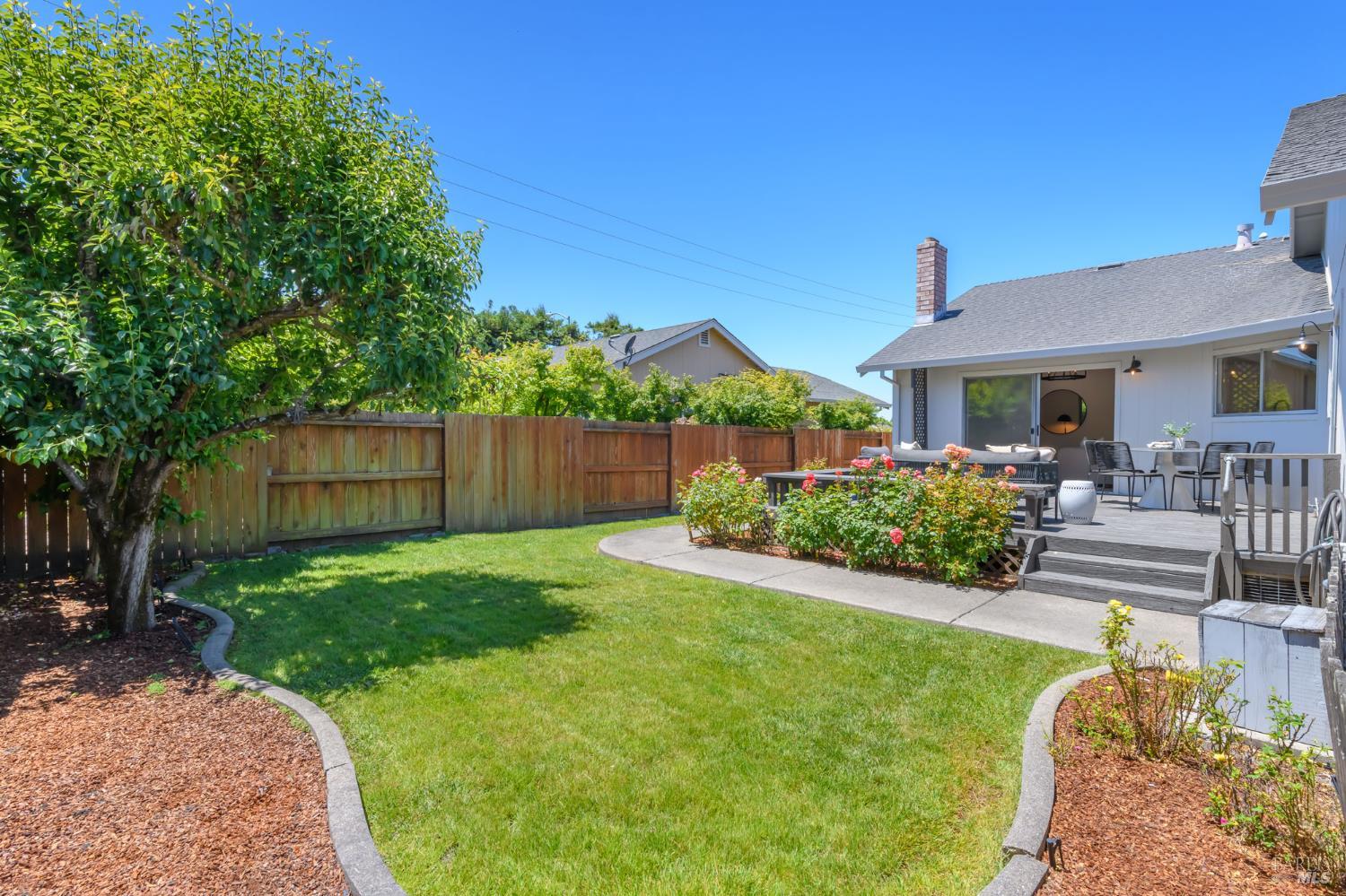 1908 Caulfield Lane Petaluma CA 94954