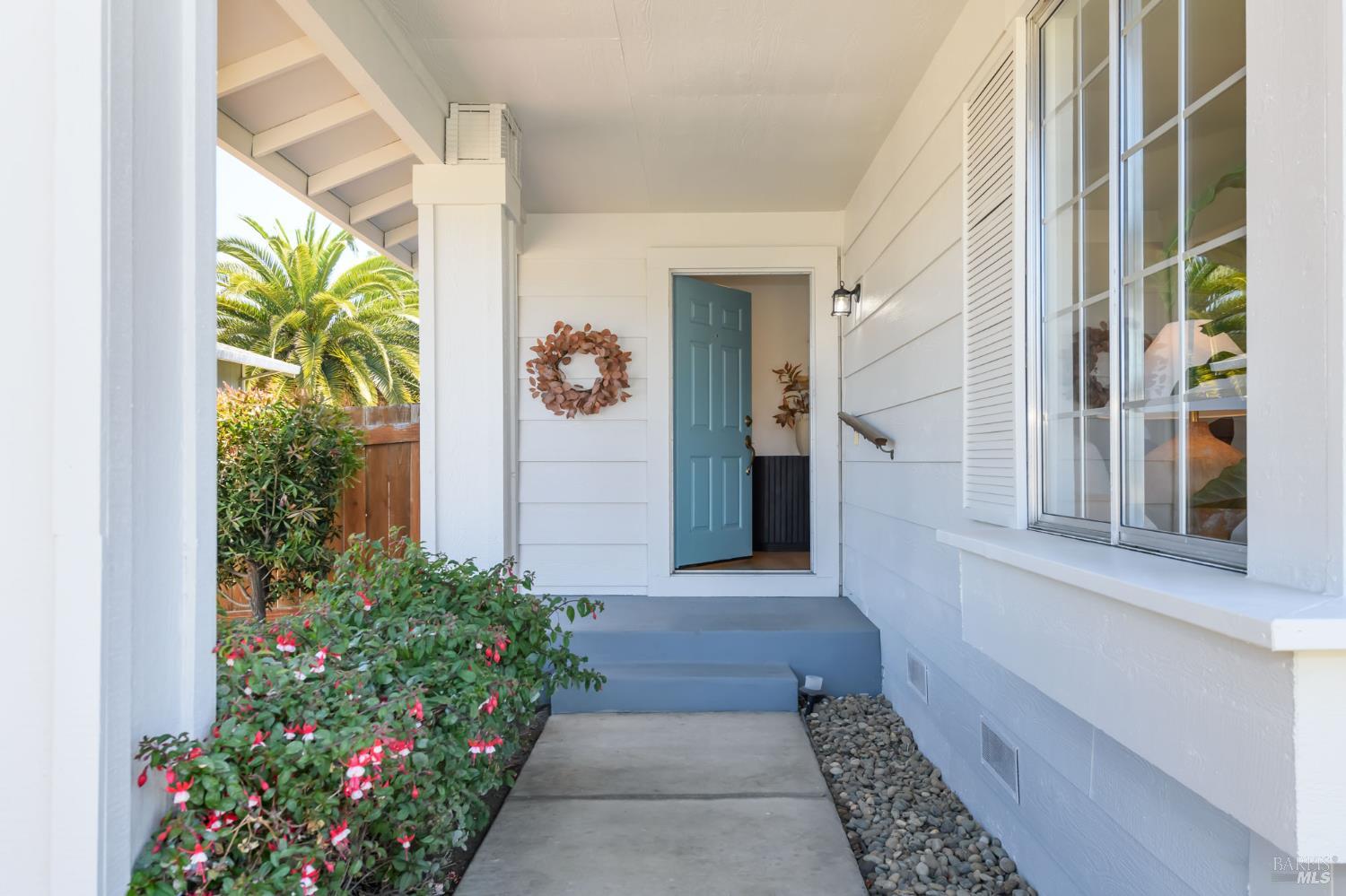 1908 Caulfield Lane Petaluma CA 94954