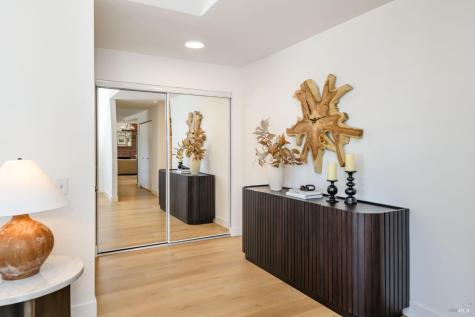1908 Caulfield Lane Petaluma CA 94954
