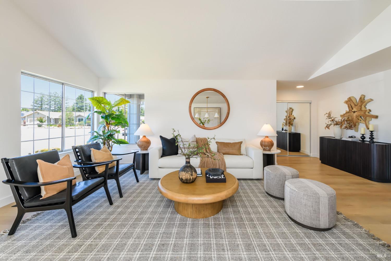 1908 Caulfield Lane Petaluma CA 94954