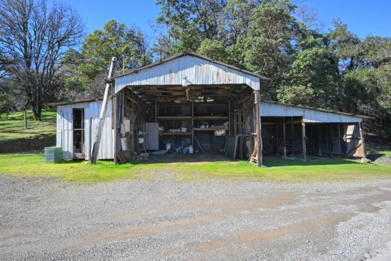 32400 Pine Mountain Road Cloverdale CA 95425