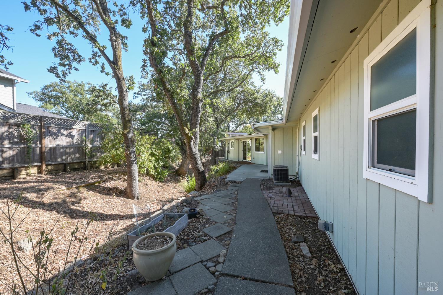 2072 Feliz Road Novato CA 94945