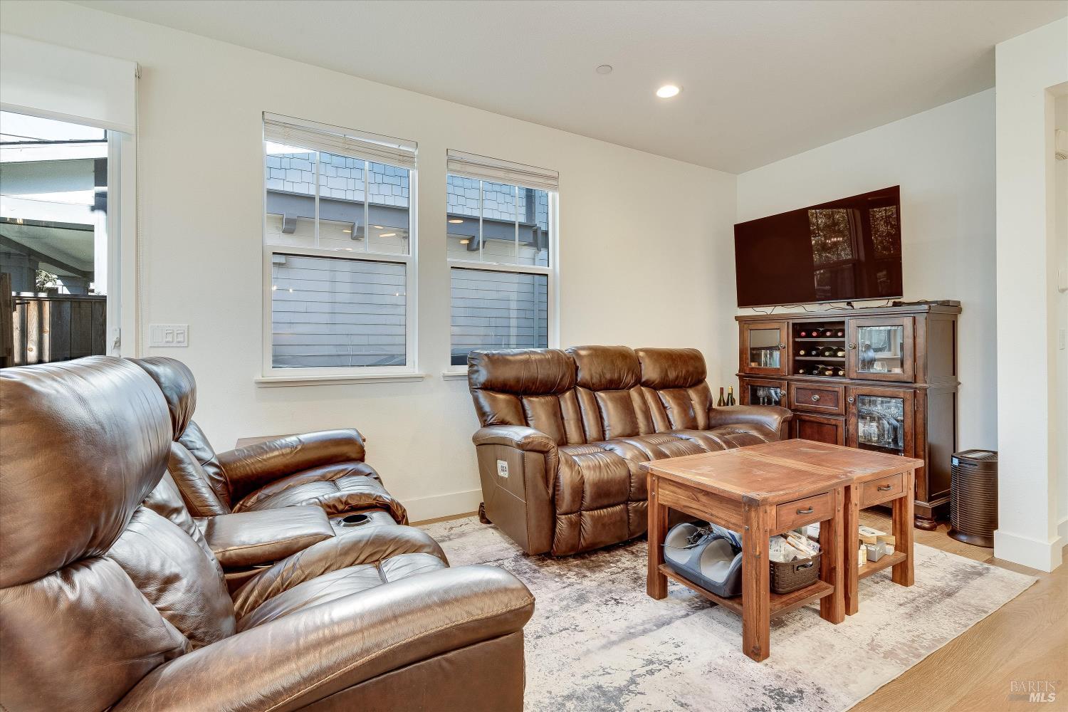 119 Chiquita Road Healdsburg CA 95448