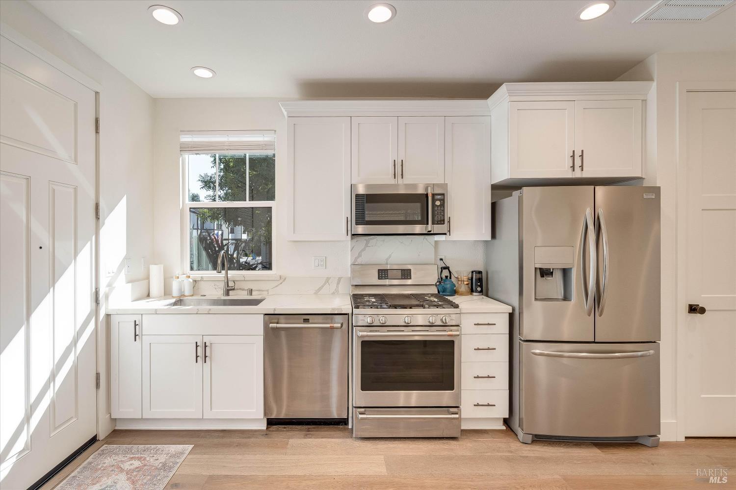 119 Chiquita Road Healdsburg CA 95448