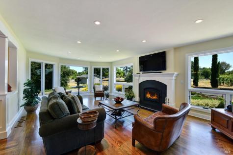 7120 Covey Road Forestville CA 95436