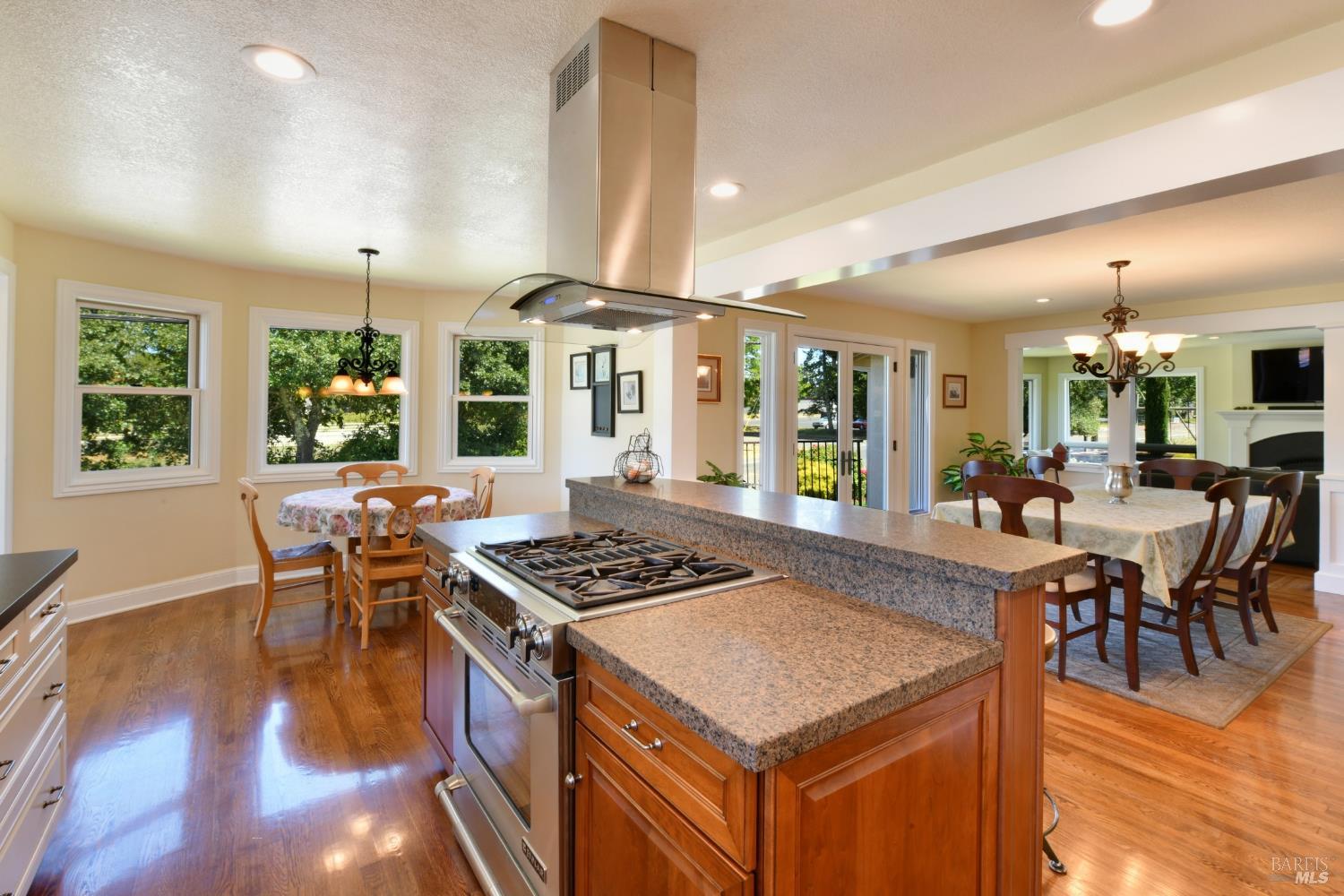 7120 Covey Road Forestville CA 95436