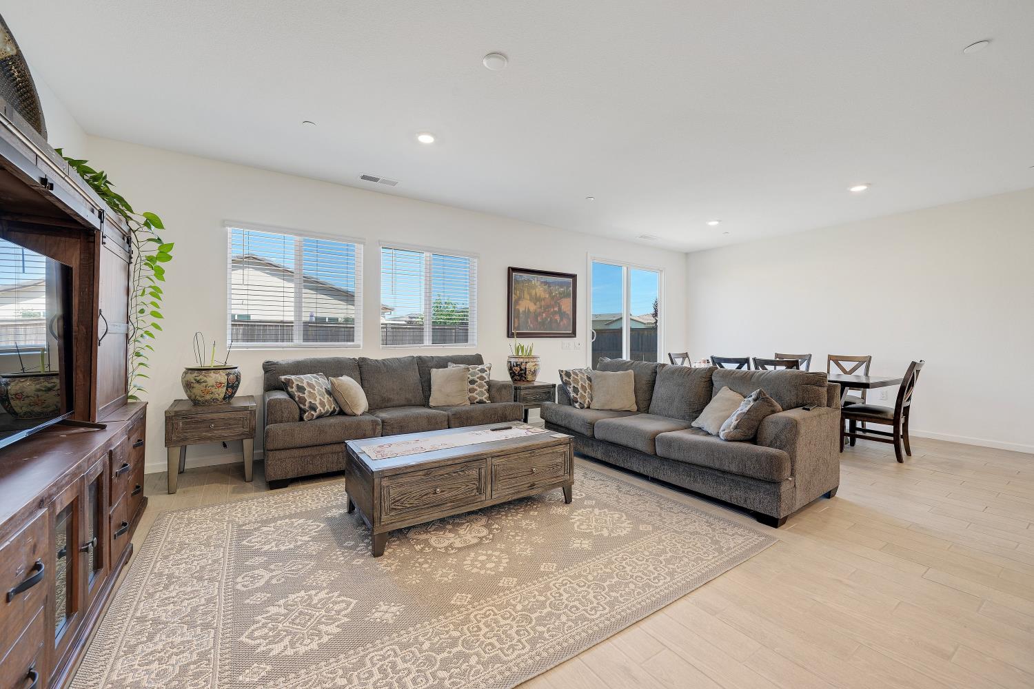 1398 Elkins Circle Olivehurst CA 95961