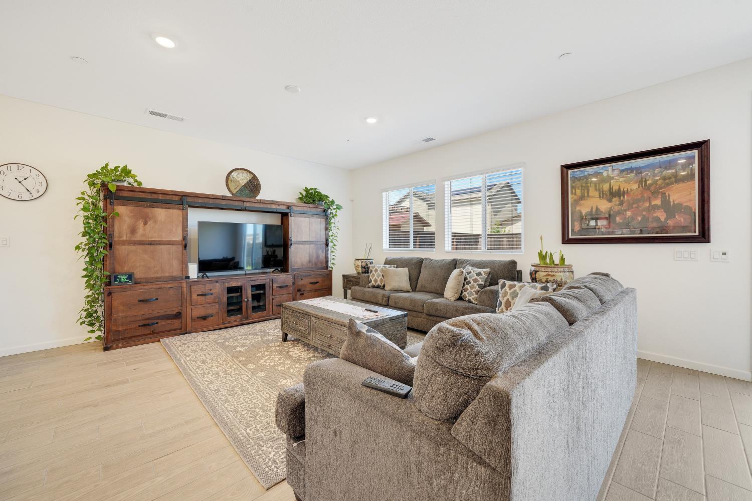 1398 Elkins Circle Olivehurst CA 95961