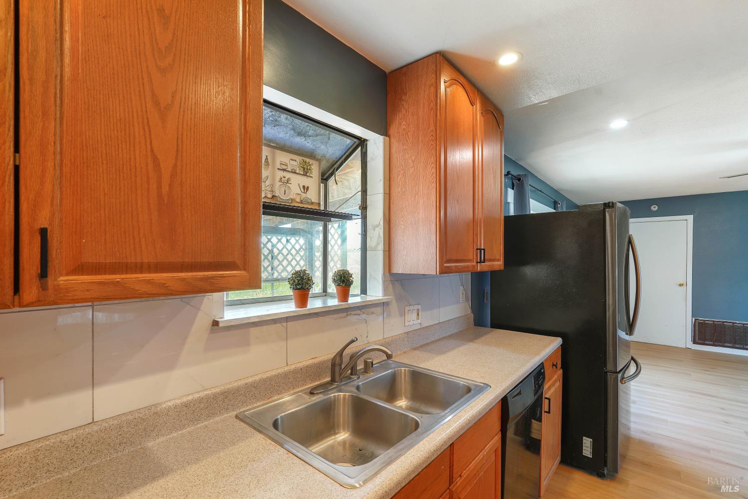 233 Maple Street Suisun City CA 94585