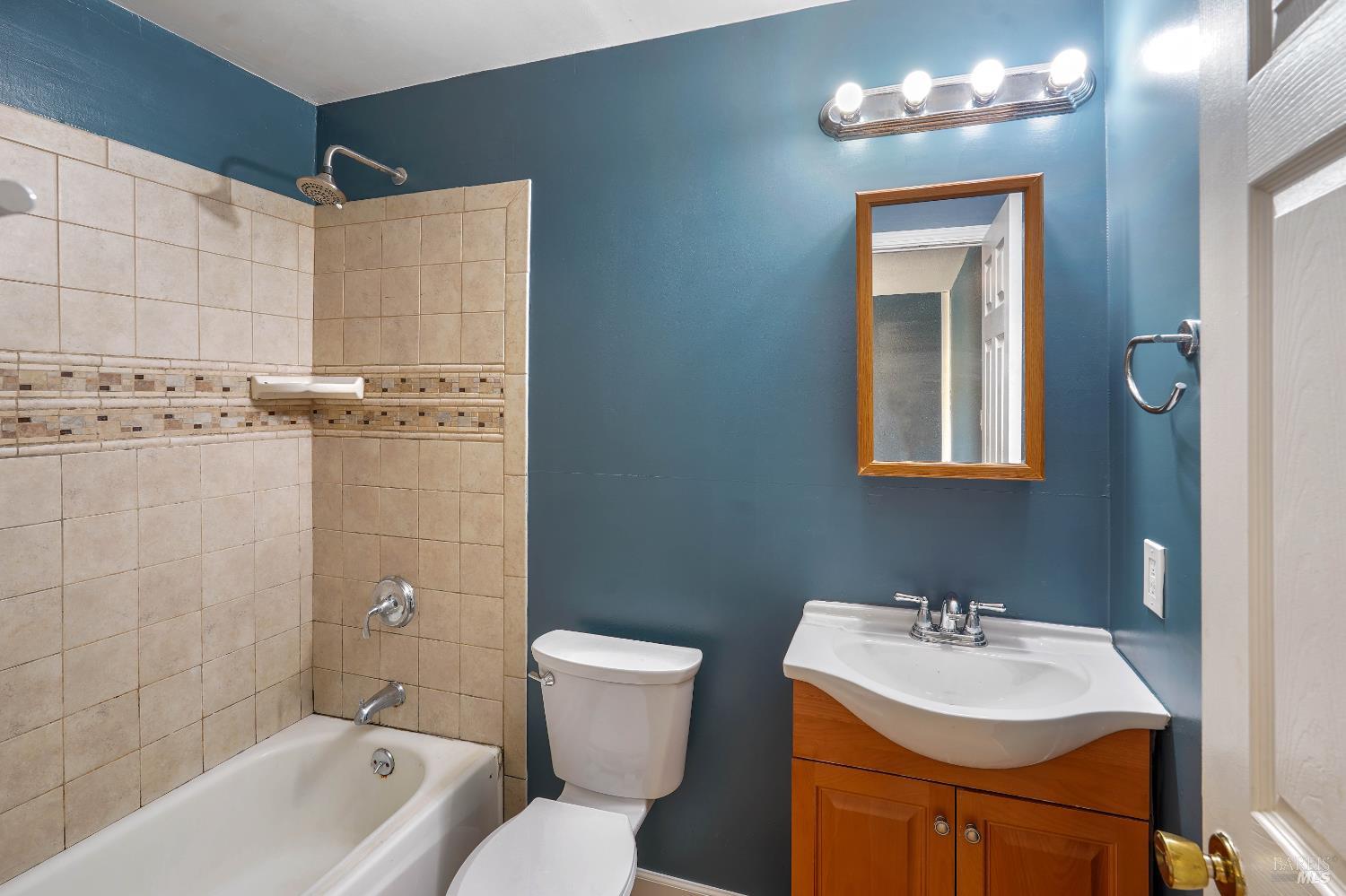 233 Maple Street Suisun City CA 94585