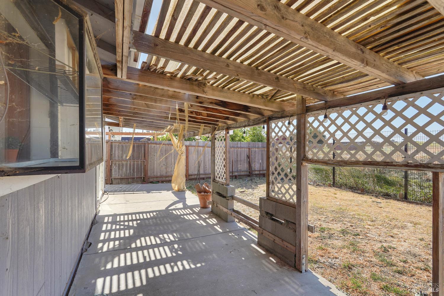 233 Maple Street Suisun City CA 94585