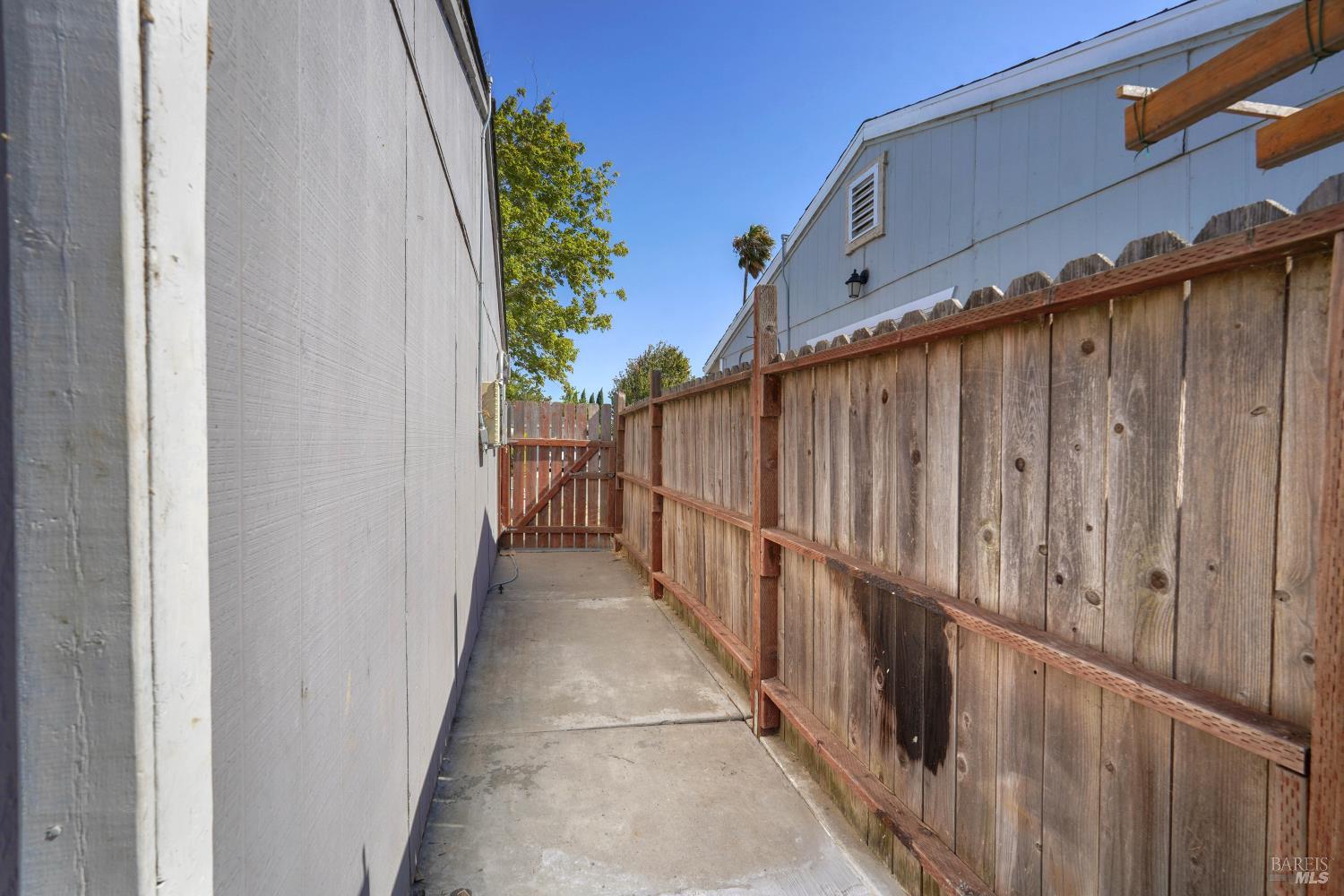 233 Maple Street Suisun City CA 94585