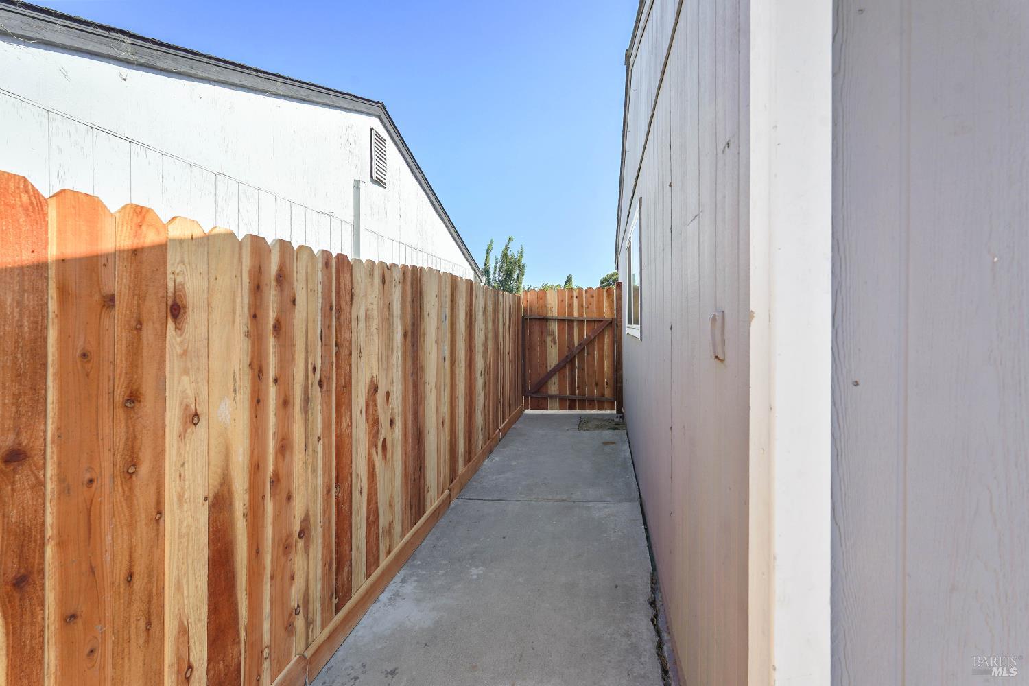 233 Maple Street Suisun City CA 94585