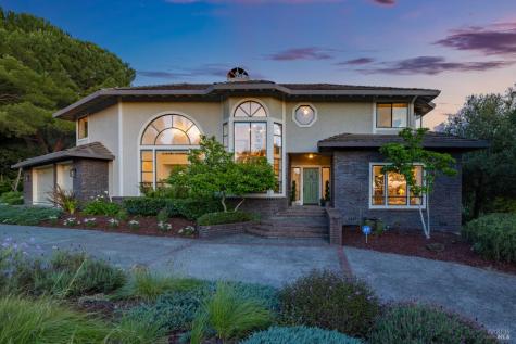 4715 Muirfield Court Santa Rosa CA 95405
