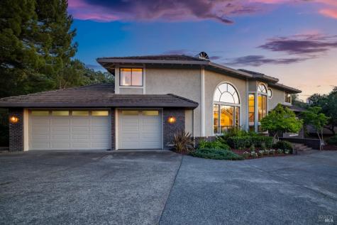 4715 Muirfield Court Santa Rosa CA 95405