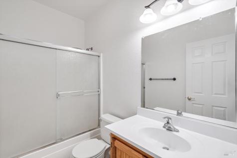 2424 Amethyst Way Santa Rosa CA 95404