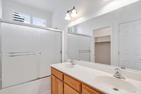 2424 Amethyst Way Santa Rosa CA 95404