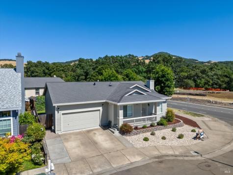 2424 Amethyst Way Santa Rosa CA 95404
