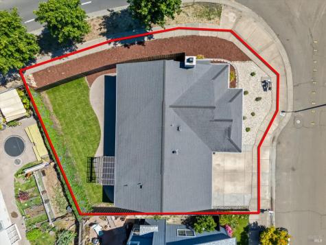 2424 Amethyst Way Santa Rosa CA 95404