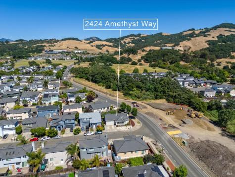2424 Amethyst Way Santa Rosa CA 95404