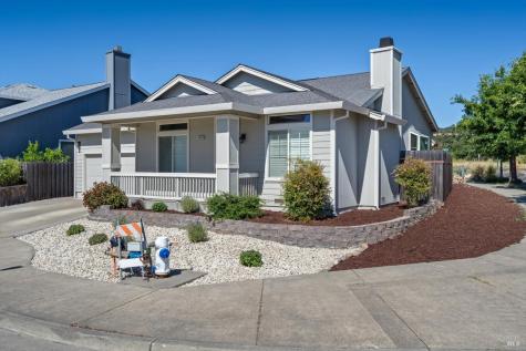 2424 Amethyst Way Santa Rosa CA 95404