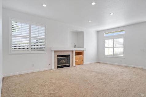 2424 Amethyst Way Santa Rosa CA 95404