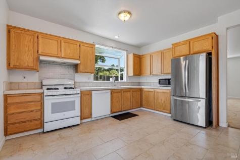 2424 Amethyst Way Santa Rosa CA 95404