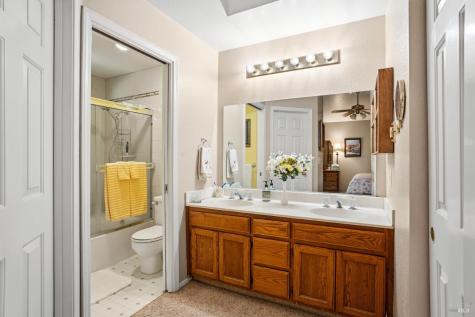 105 William Circle Cloverdale CA 95425