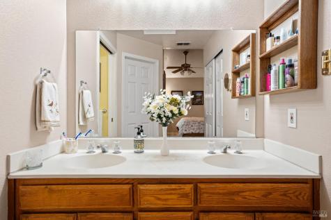105 William Circle Cloverdale CA 95425