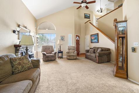 105 William Circle Cloverdale CA 95425