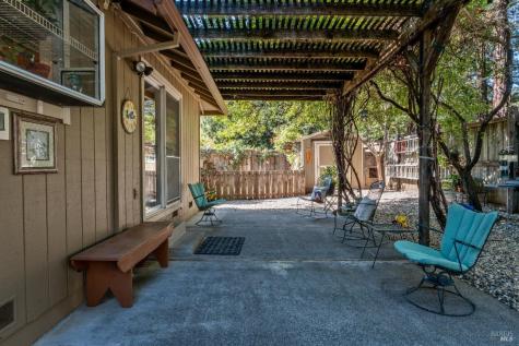 105 William Circle Cloverdale CA 95425