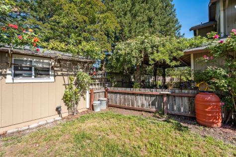 105 William Circle Cloverdale CA 95425