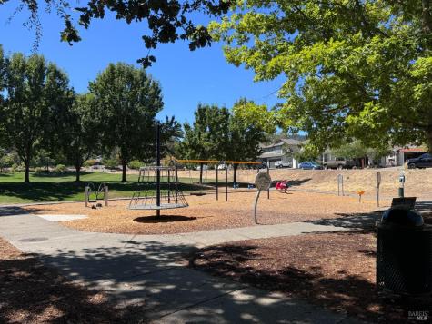 105 William Circle Cloverdale CA 95425