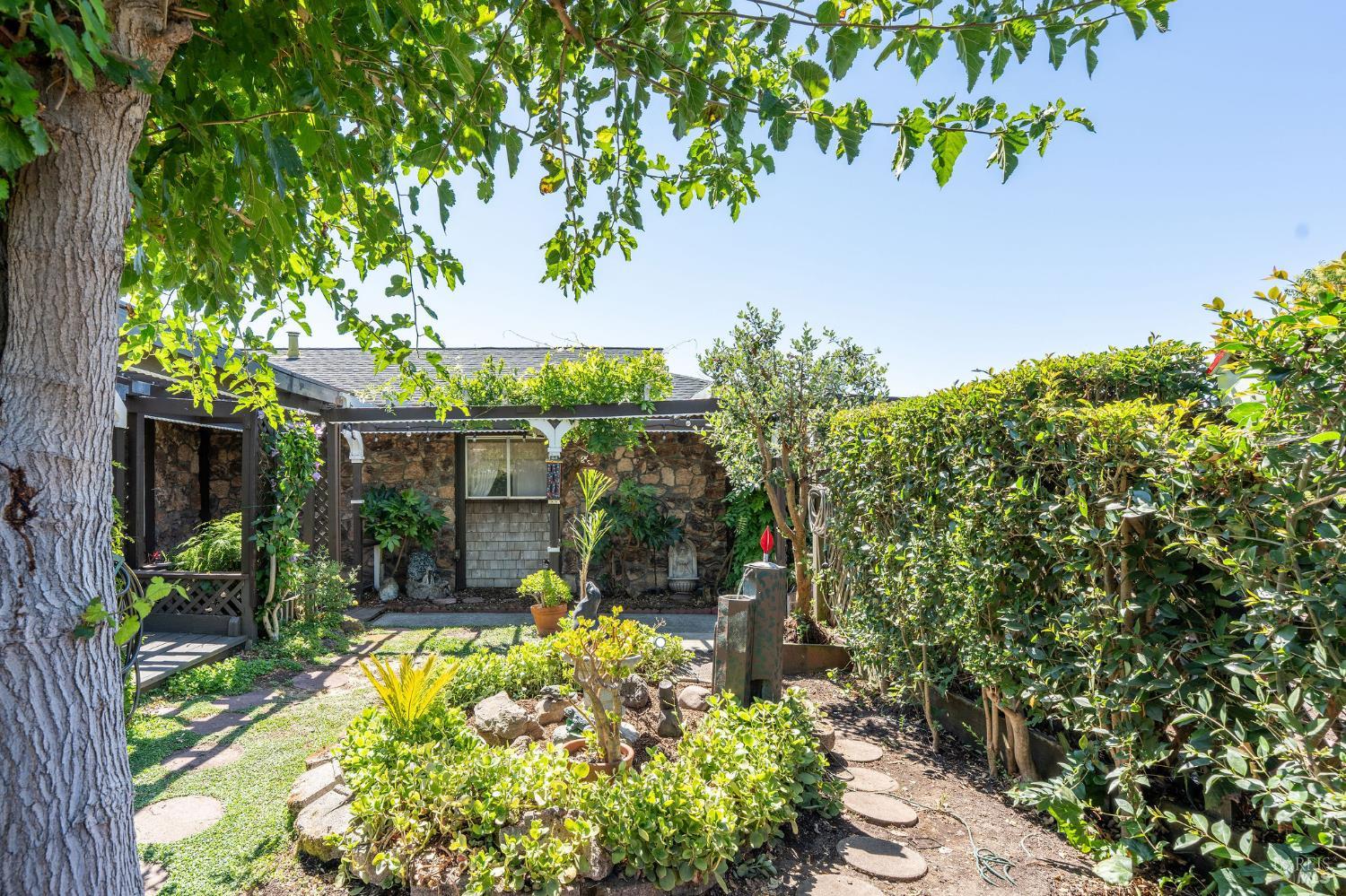 8490 Linden Avenue Cotati CA 94931