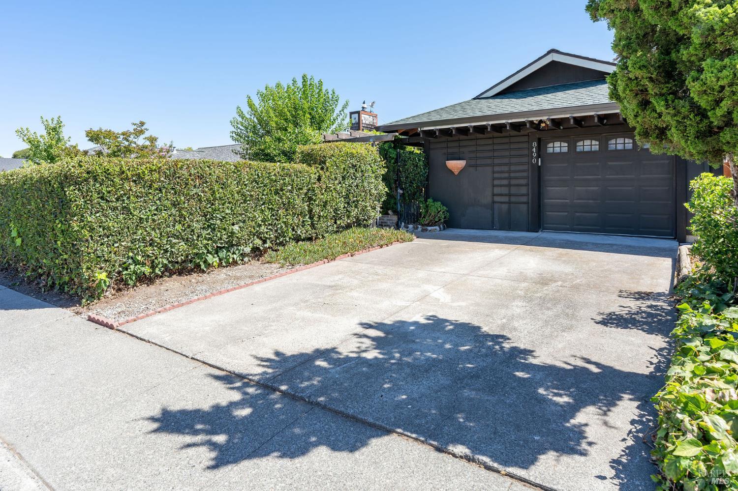 8490 Linden Avenue Cotati CA 94931