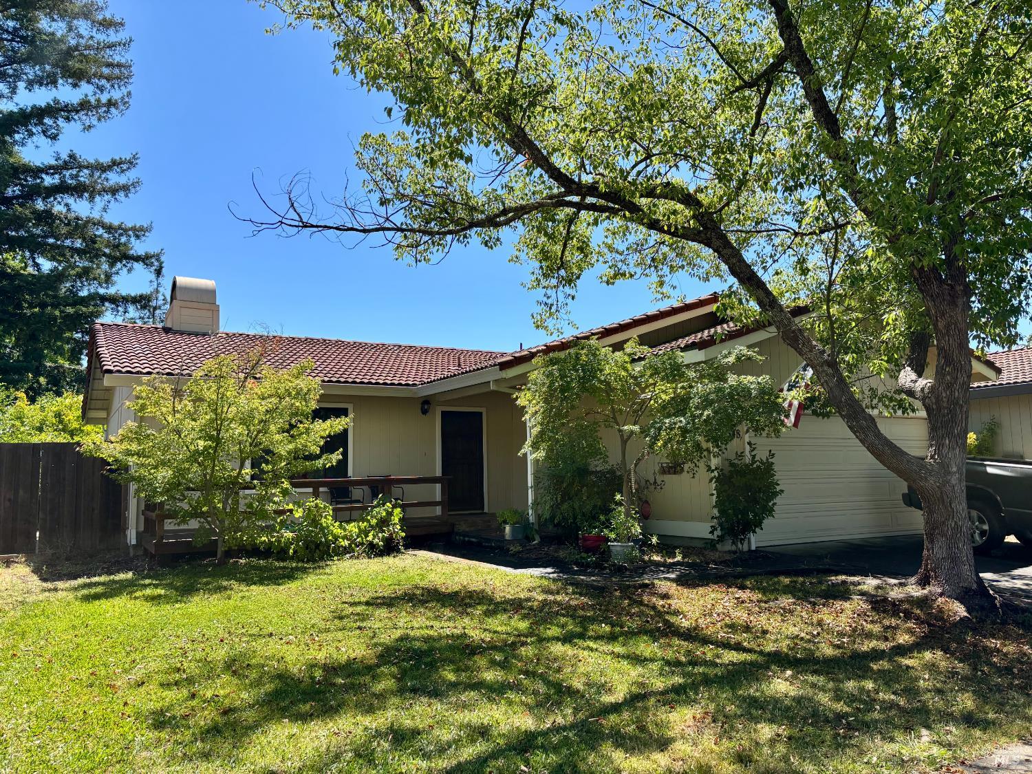 348 Almond Way Healdsburg CA 95448