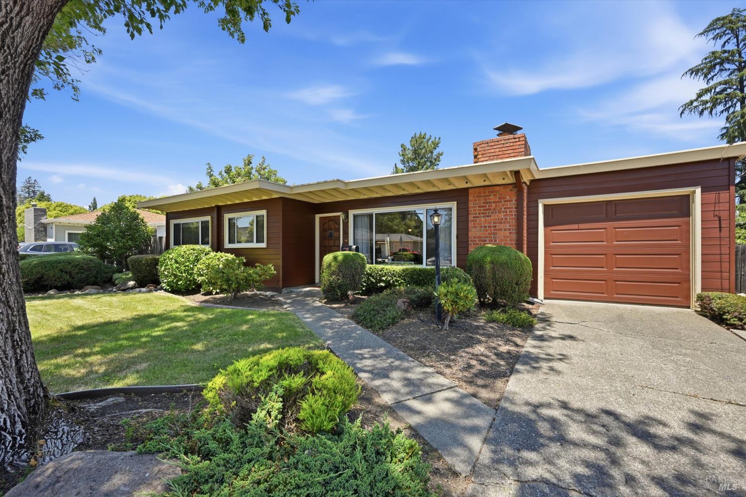 1722 Sierra Avenue Napa CA 94558