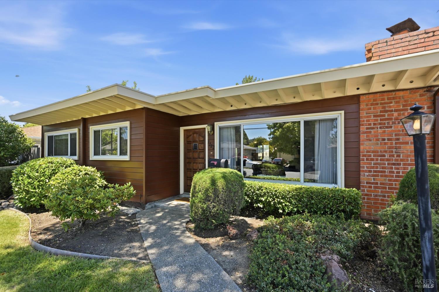 1722 Sierra Avenue Napa CA 94558