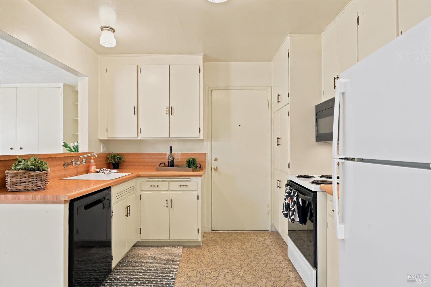 1722 Sierra Avenue Napa CA 94558