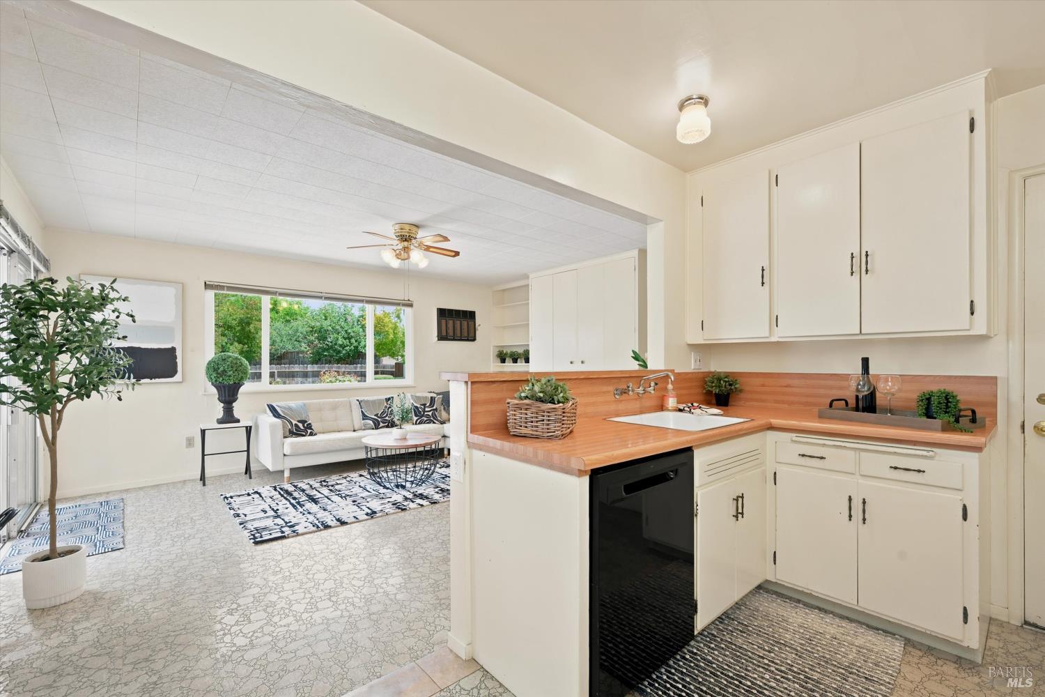 1722 Sierra Avenue Napa CA 94558