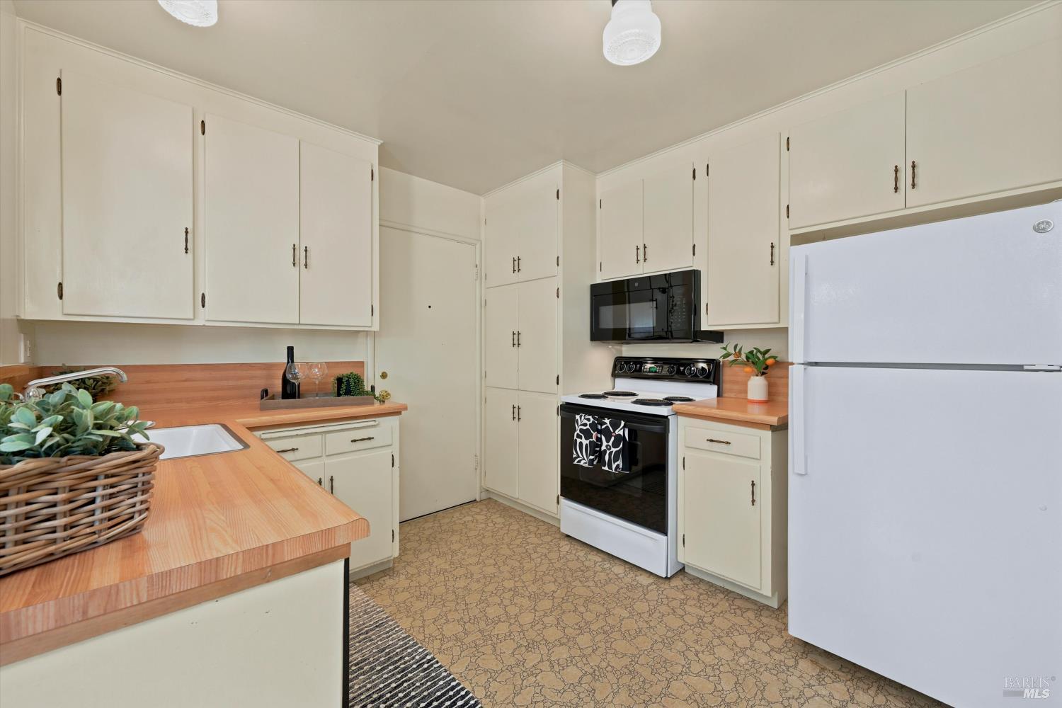1722 Sierra Avenue Napa CA 94558