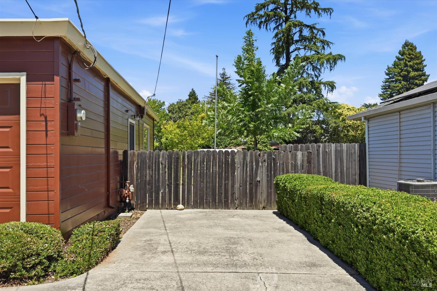 1722 Sierra Avenue Napa CA 94558