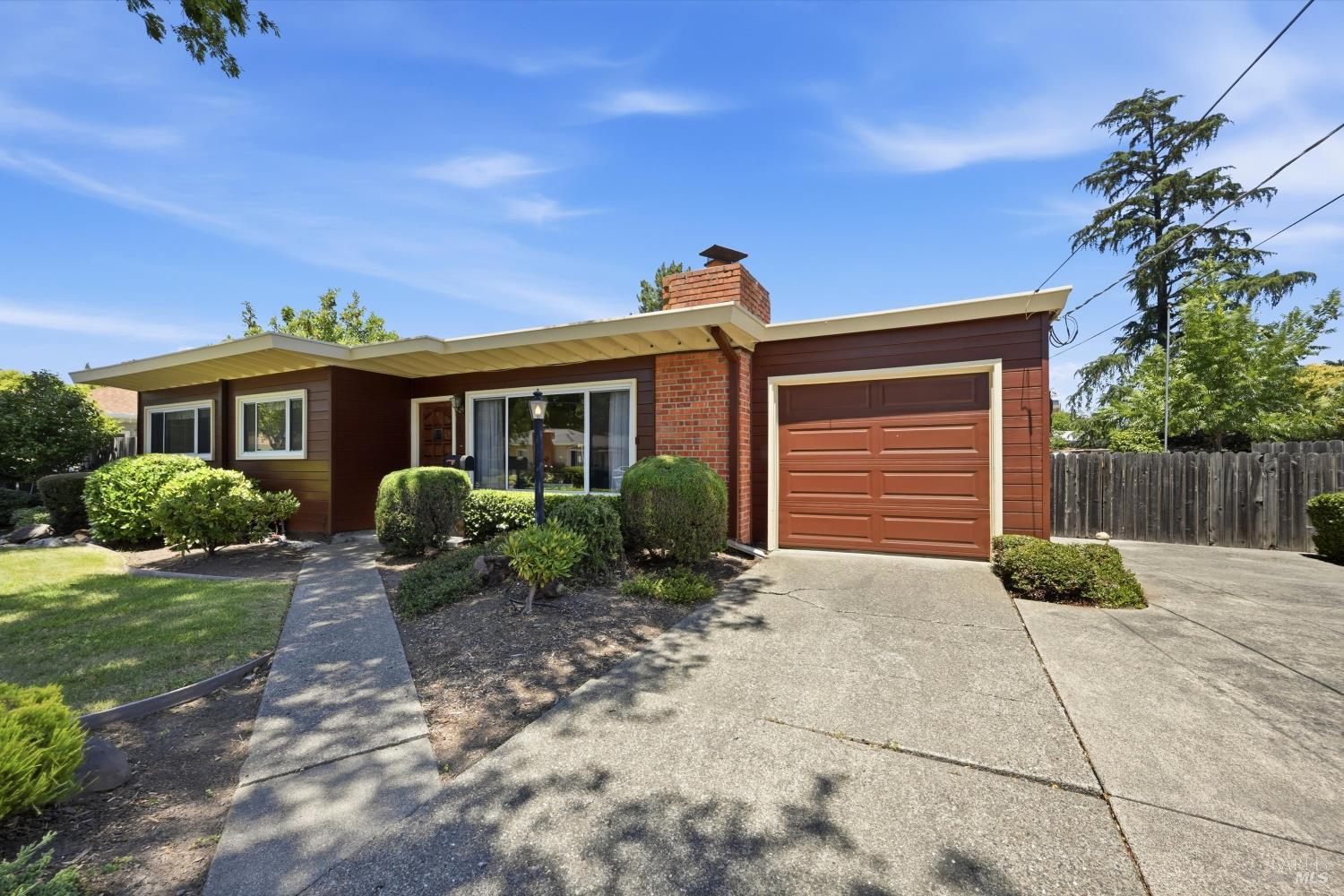 1722 Sierra Avenue Napa CA 94558