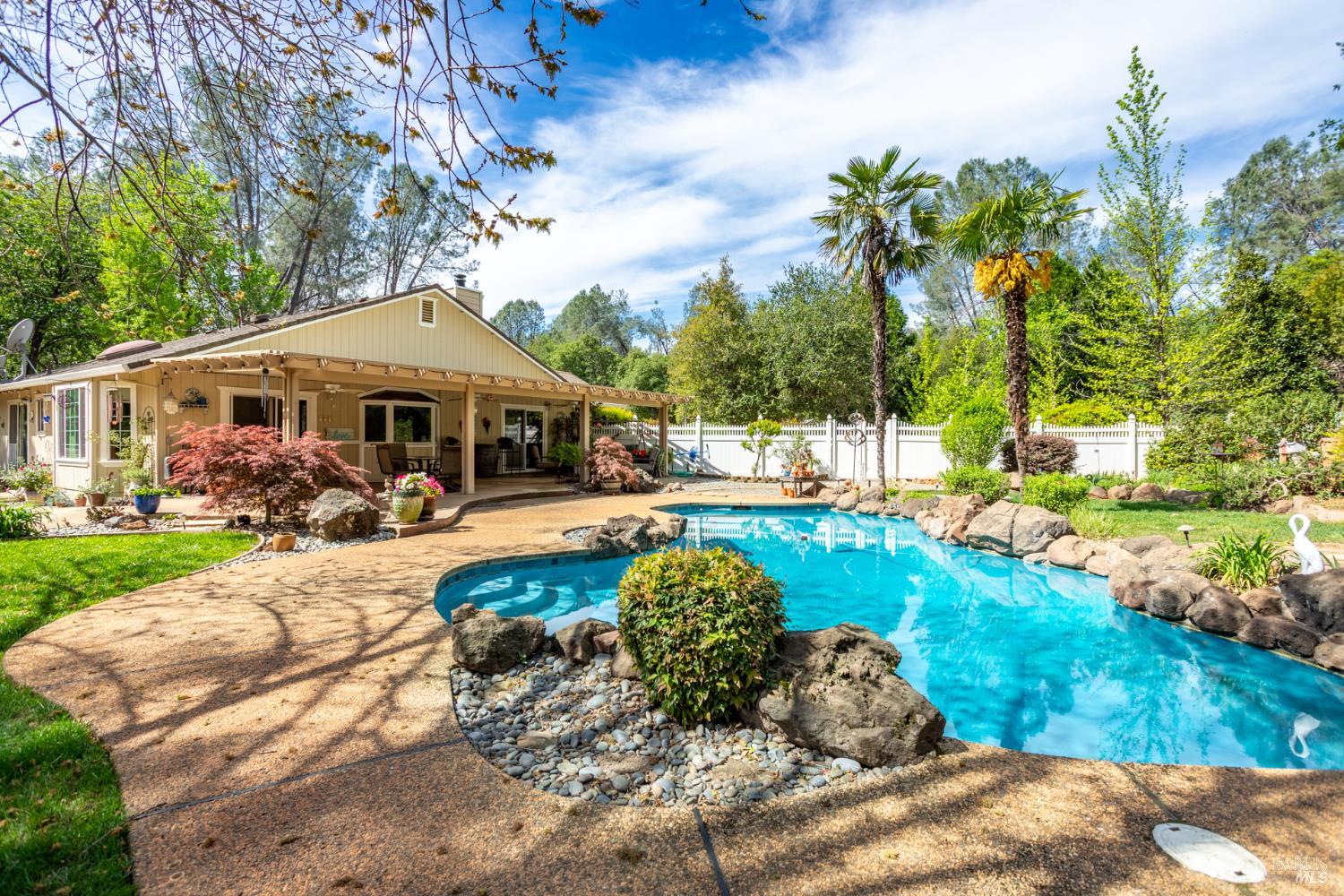 12805 Melonbank Drive Redding CA 96003