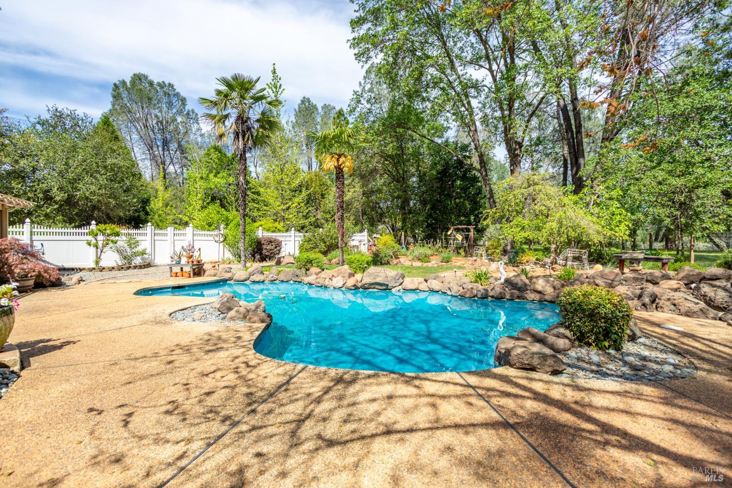 12805 Melonbank Drive Redding CA 96003