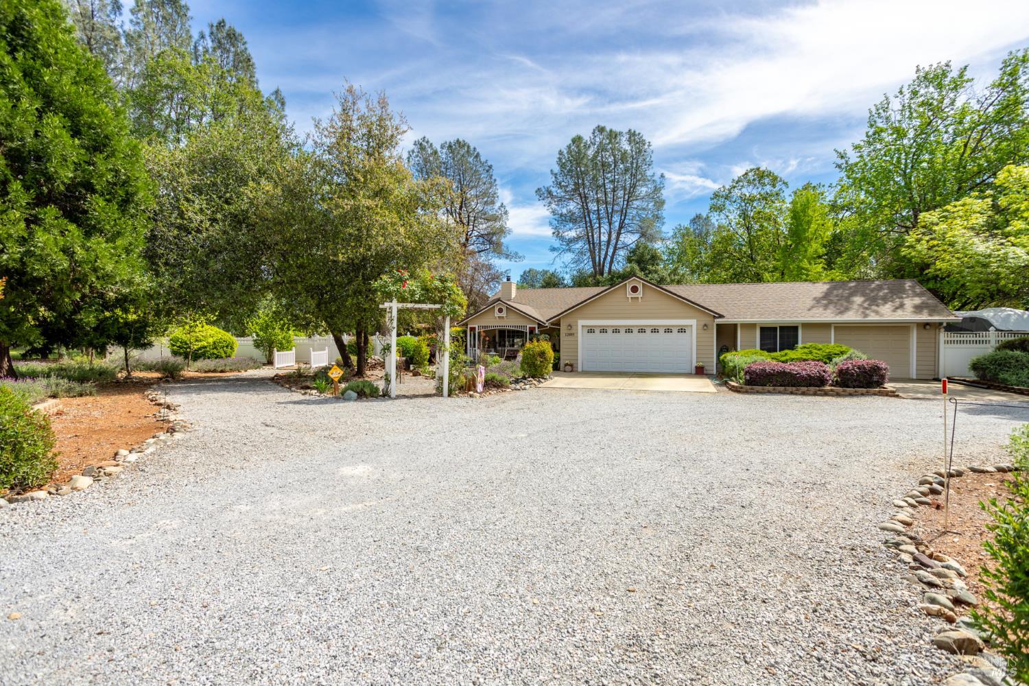 12805 Melonbank Drive Redding CA 96003