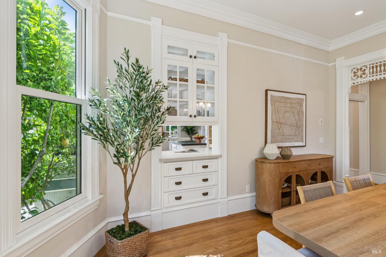 325 Fitch Street Healdsburg CA 95448