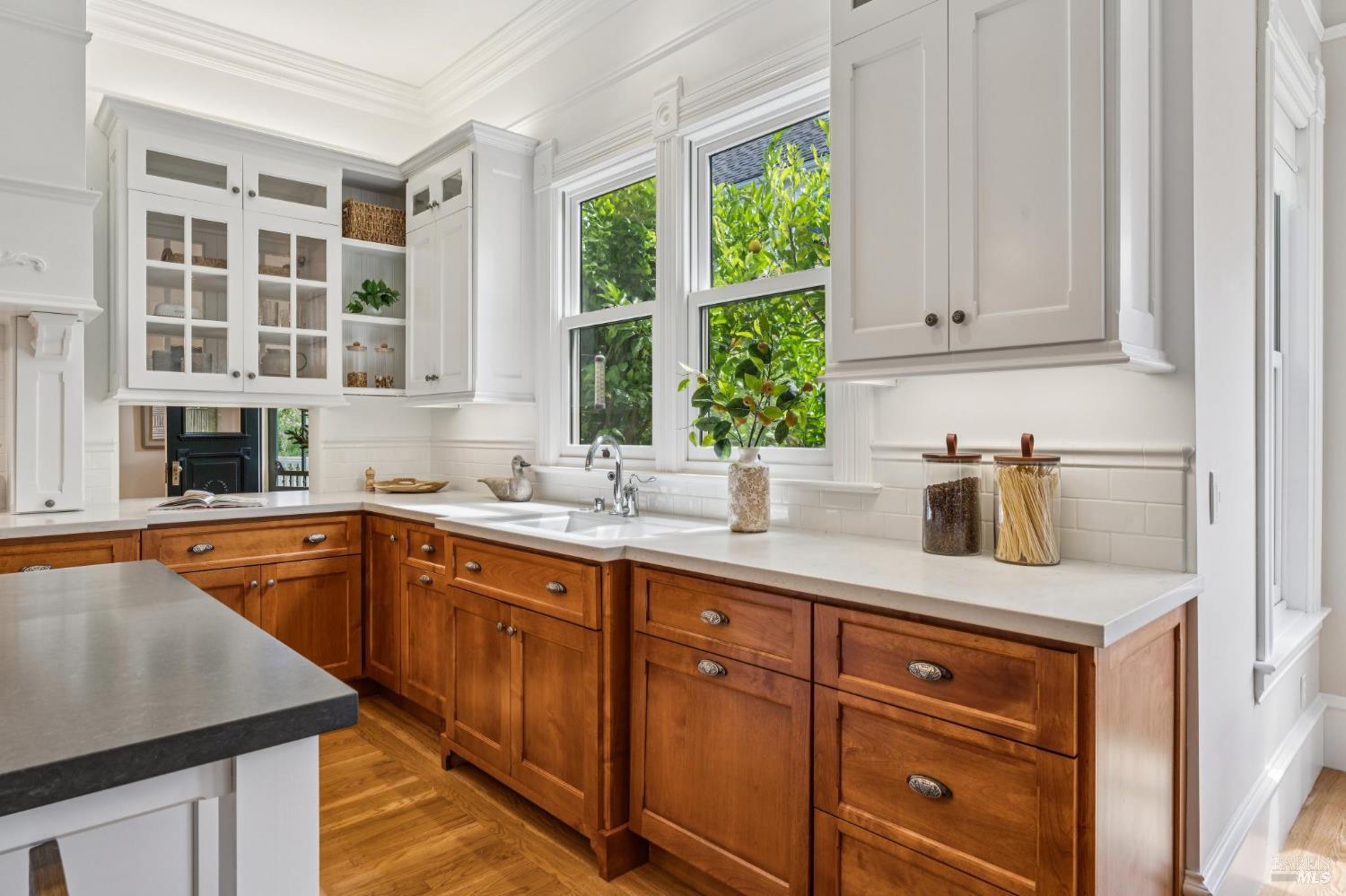 325 Fitch Street Healdsburg CA 95448