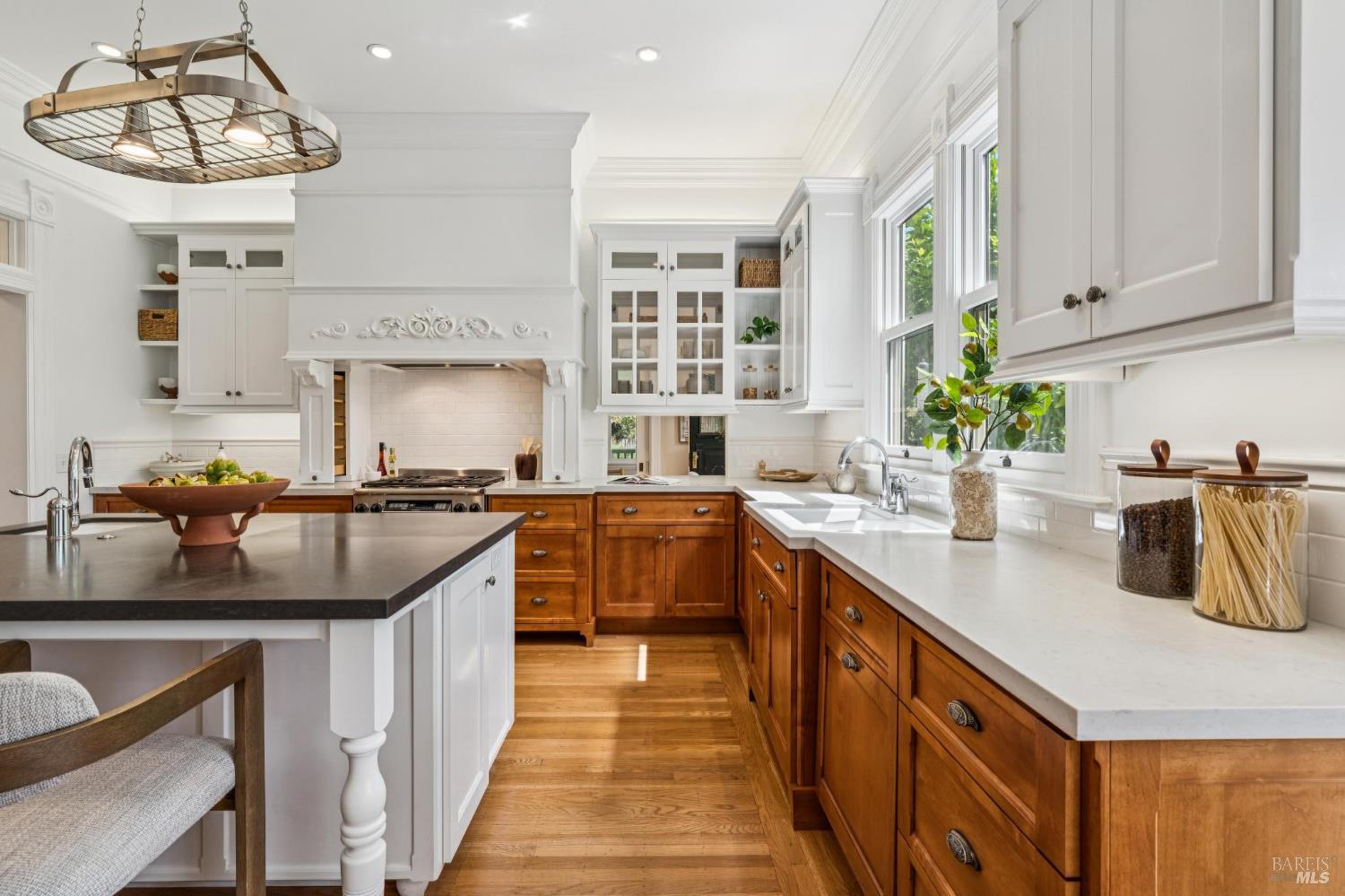325 Fitch Street Healdsburg CA 95448