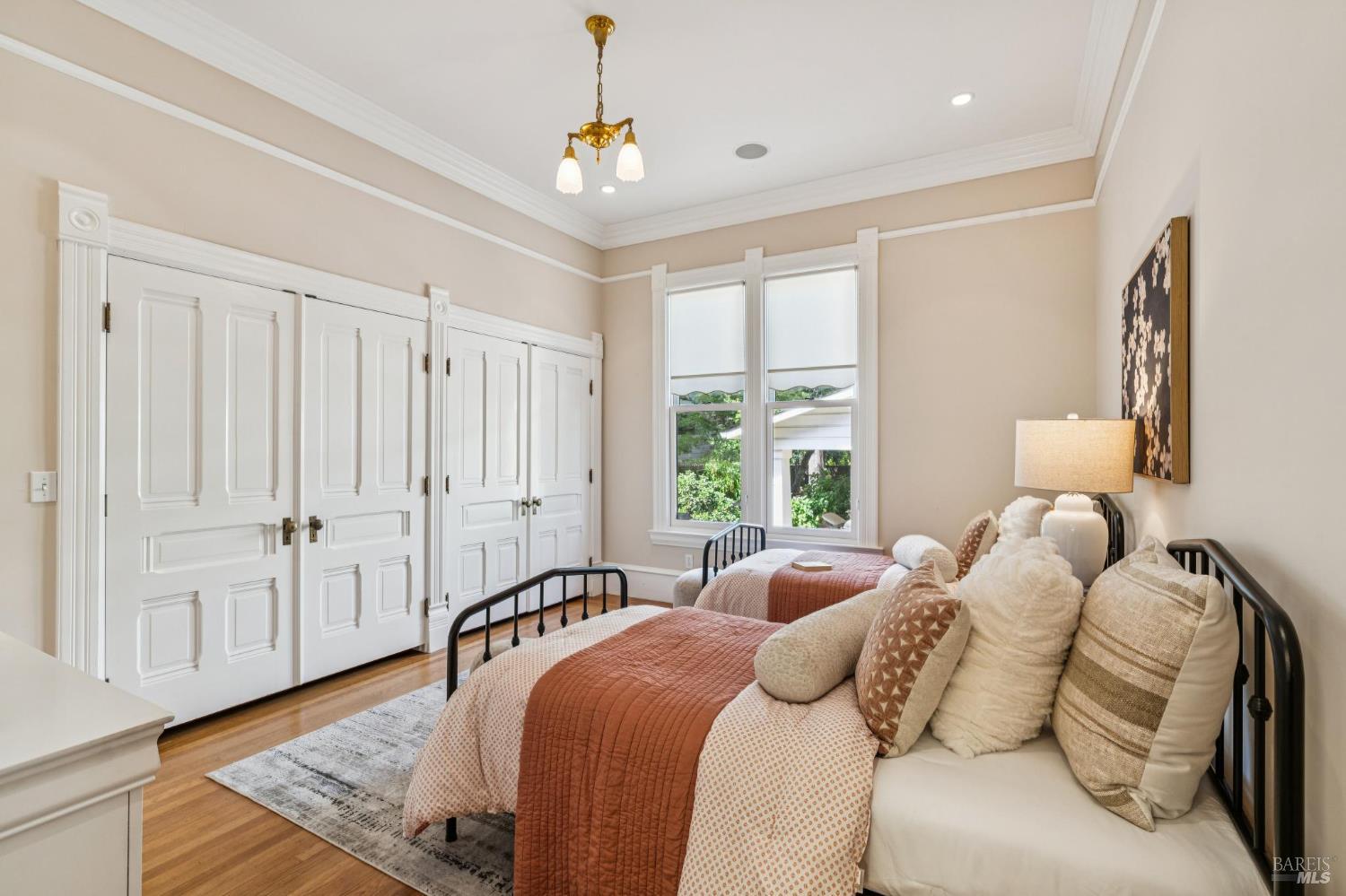 325 Fitch Street Healdsburg CA 95448